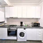 Plaza Residence Studio 2